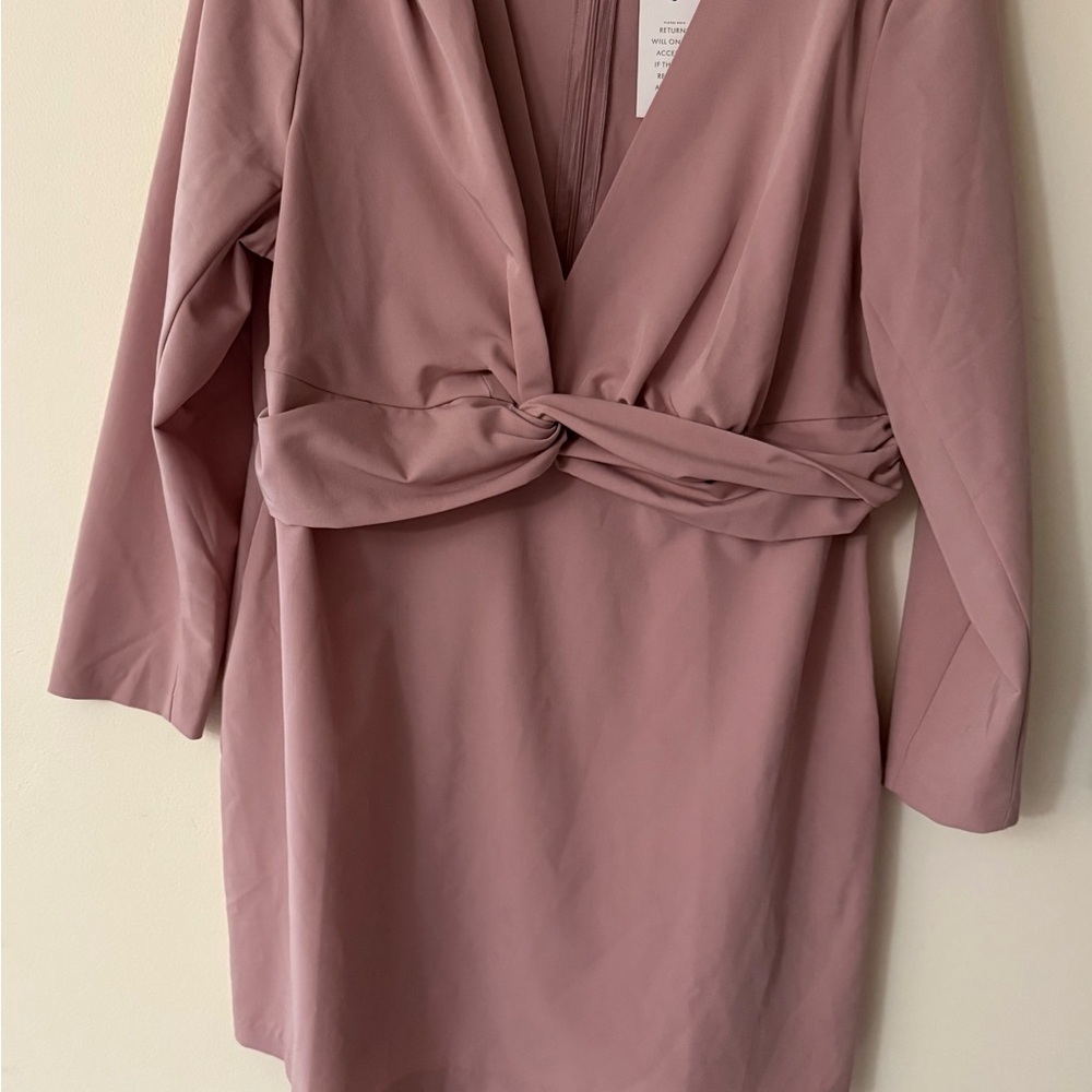 Eloquii NWT Twist Front Dress in Blush Neutral, Long Sleeve and Stretchy, sz 18 - Picture 2 of 11